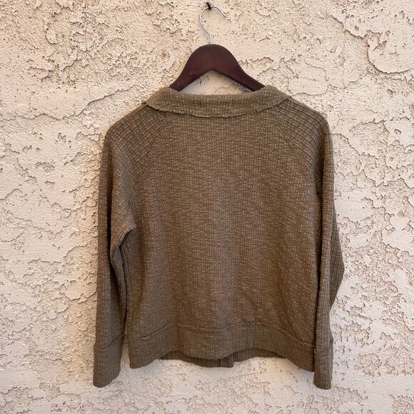 TWO BY VINCE CAMUTO Olive Green Textured Knit Button Up Cardigan Size Small - Picture 3 of 7